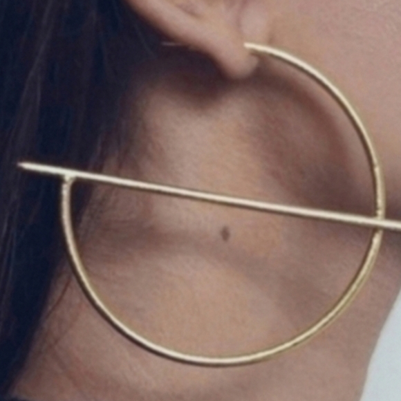 ANTHROPOLOGIE CHIC GOLD BOHO HOOPS - Picture 1 of 3
